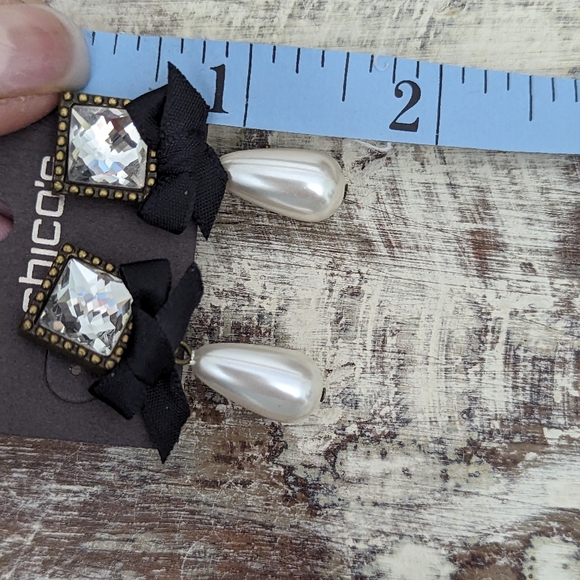 Chico's New With Tag Pearl and Crystal Earrings - Picture 3 of 4